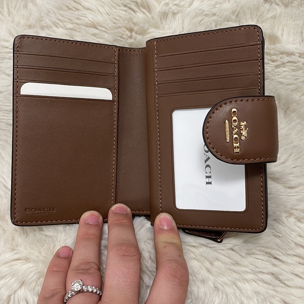 ✨Coach✨Medium Corner Zip Wallet In Signature Canvas - Picture 3 of 8